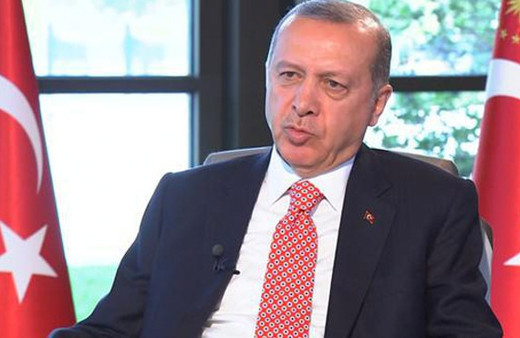 Fransız gazeteci sorduğuna pişman oldu o biraz sıkar!