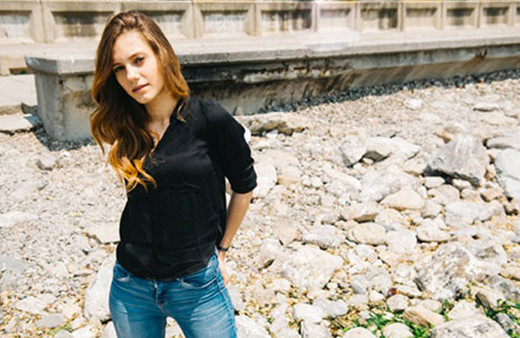 Ateş Böceği'nin Aslı'sı Nilay Deniz kimdir Serenay Sarıkaya benzerliği olay