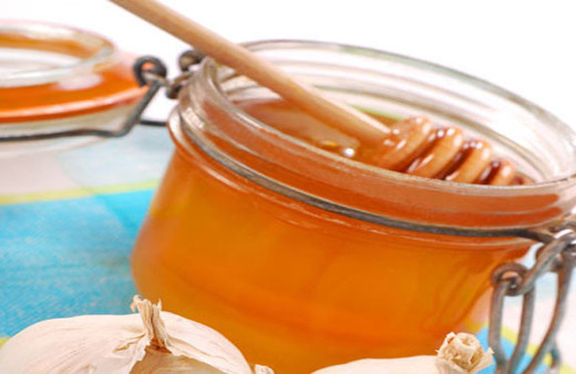 Her derde deva ballı sarımsak