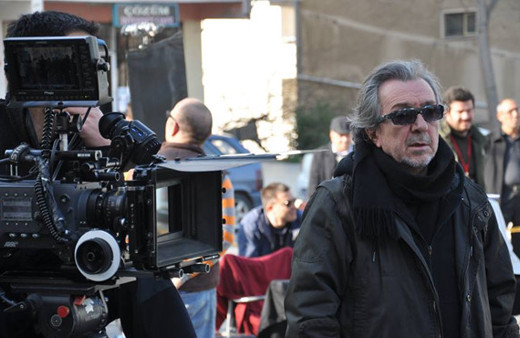 Osman Sınav bomba dizi ile dönüyor