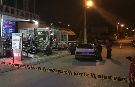 Otomobilindeki kadın cesediyle hastaneye geldi