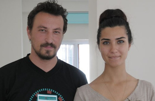 Onur Saylak Tuba Büyüküstün'ü yok sayıyor! 