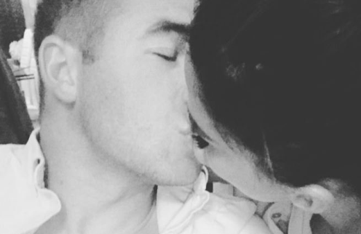 Ünlü model sarhoş oldu fena dağıttı! 