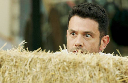 İki Yalancı 6. bölüm fragmanı