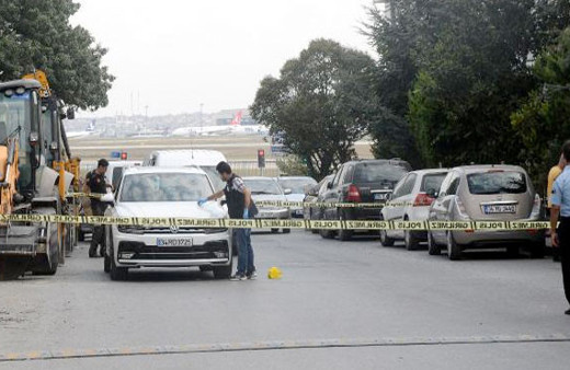 Bakırköy'de dehşet anları otomobilin önünü kesip...