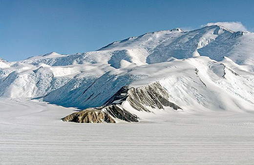Antarktika'da buzullar altında 91 yanardağ bulundu