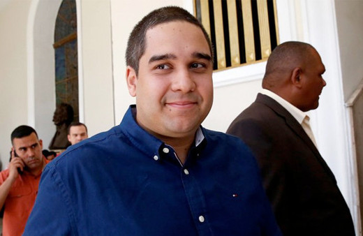 Trump'a sert yanıt: Beyaz Saray'a gelir ve orayı alırız