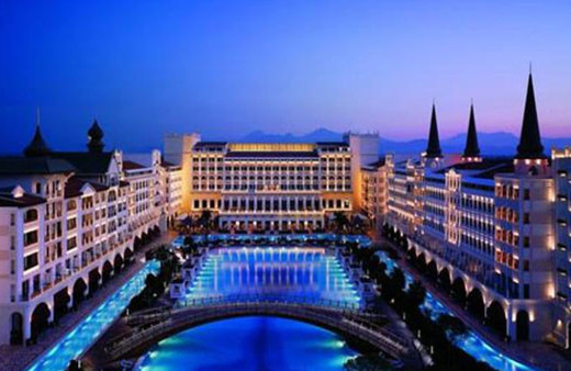 Mardan Palace rezervasyon alımlarını durdurdu