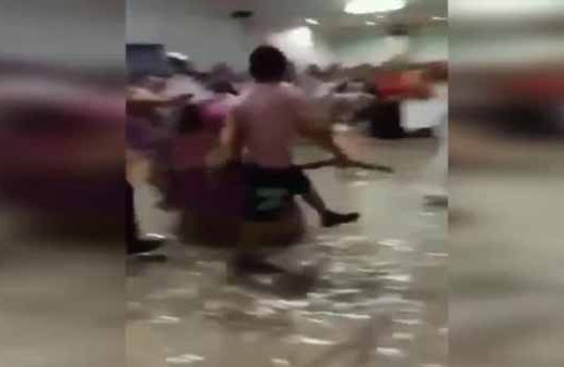 Kız kardeşinin kına gecesini bastı davetliler sinir krizi geçirdi!