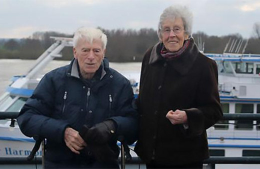 65 yıllık evli çift ele ele ölümü tercih etti!