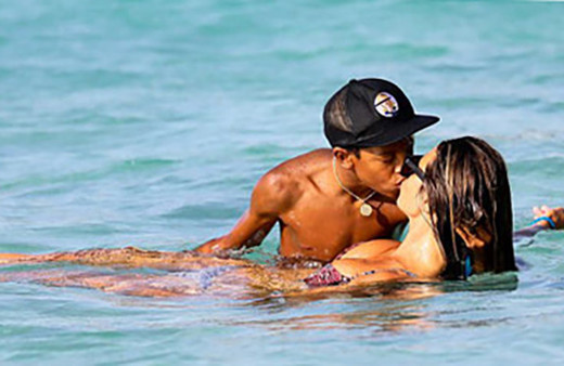 Oğluyla öpüştü ortalık yıkıldı