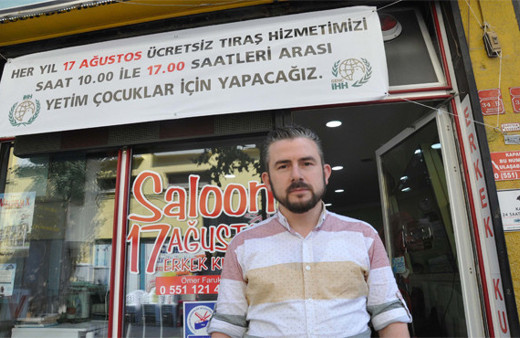 Depremzede berberden bedava tıraş