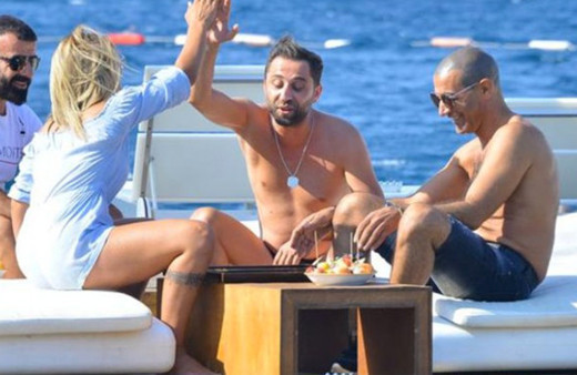 Cengiz İmren tavlada yenildi asistanını önce kucakladı sonra da... 