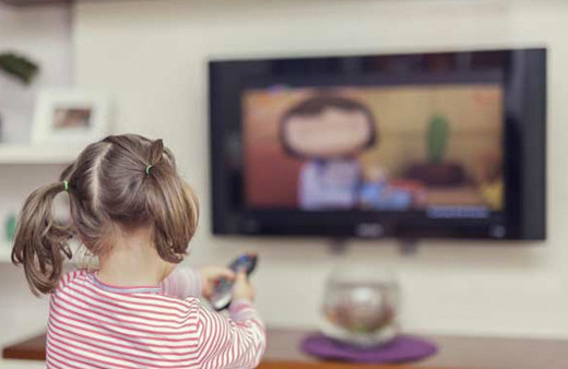 Yatakodasındaki televizyonlar çocukları obez yapıyor