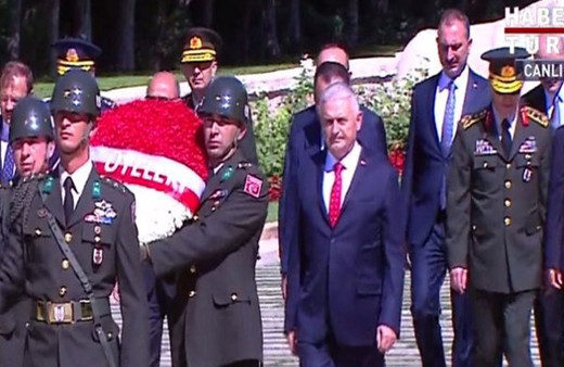 YAŞ üyeleri Anıtkabir'i ziyaret