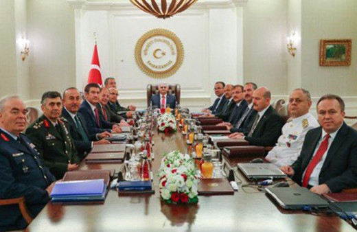 İsim isim YAŞ'a terfi edenler ve görevi uzatılanlar 