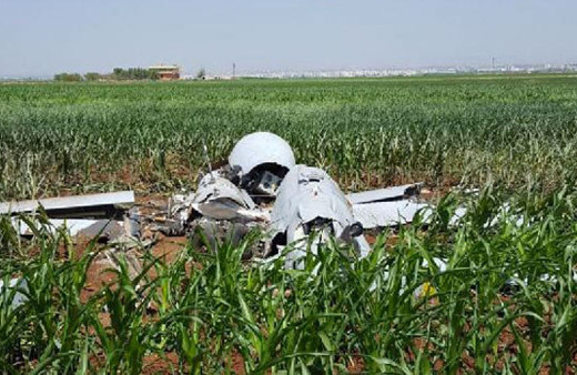 Şanlıurfa'da mısır tarlasına İHA düştü
