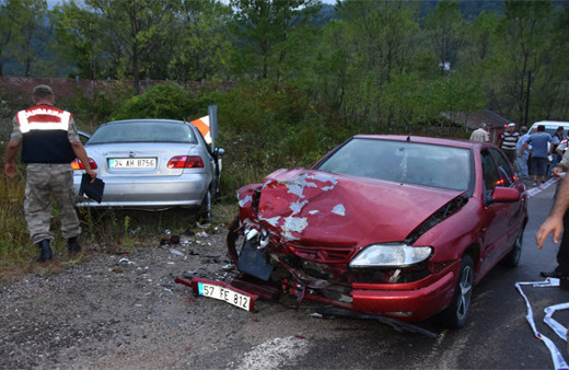 Sinop'ta feci kaza: 1 ölü 6 yaralı