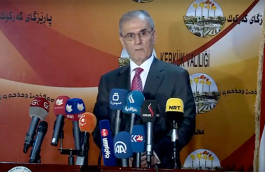 Kerkük Valisi işi şova döktü! Kürdistan bayrağı yanıtına bakın