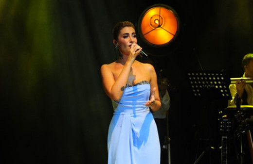 Sıla rekor kırdı!