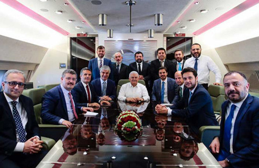 Binali Yıldırım'dan Singapur dönüşü her satırı olay açıklamalar