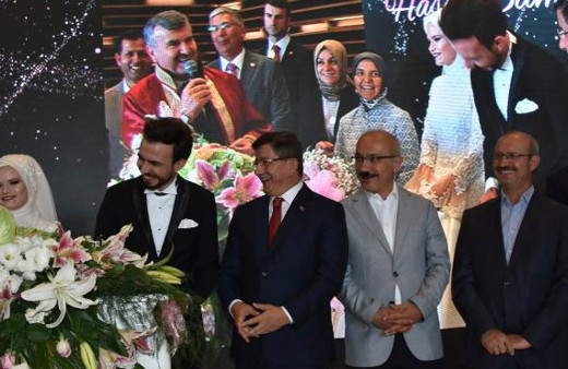 Kalkınma Bakanı Lütfi Elvan nikah şahidi oldu