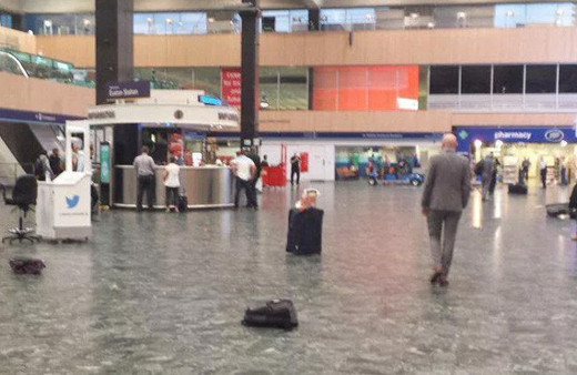 Londra'da metro istasyonunda terör alarmı