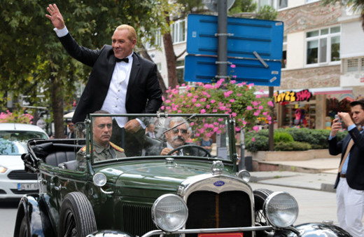 Atatürk'e benzeyen oyuncunun zor anları