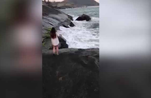 Selfie merakı başına iş açtı