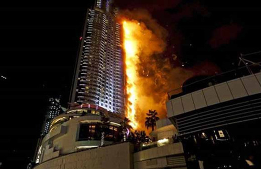 Dubai'deki 86 katlı Torch kulesinde yangın