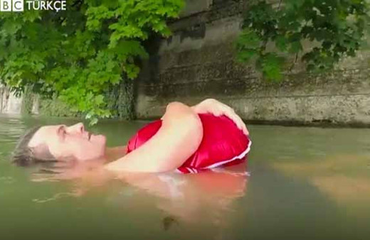 Trafikten bunaldı işe gitmek için bulduğu yönteme bakın