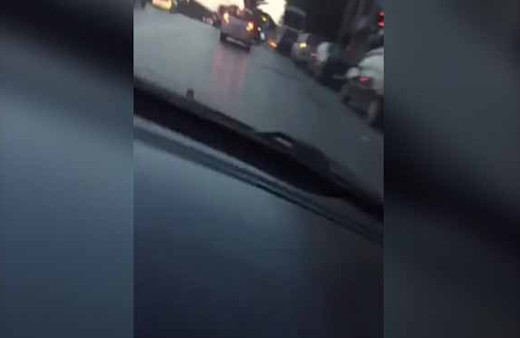 Akan trafikte aracıyla 360 derece dönerek trafiği tehlikeye sokan adam