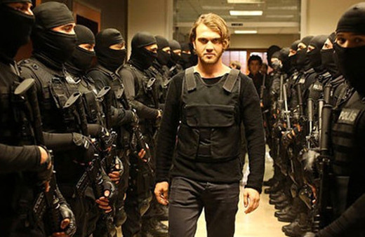 Uzun süredir ortalarda yoktu Aras Bulut İynemli bakın nerede