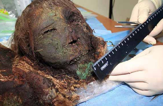 900 yıllık mumya bulundu