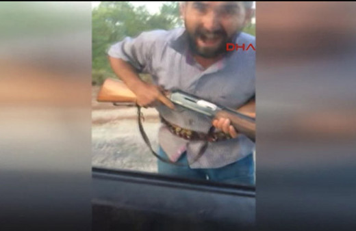 Kendisine ateş edildiği anı cep telefonuyla kaydetti