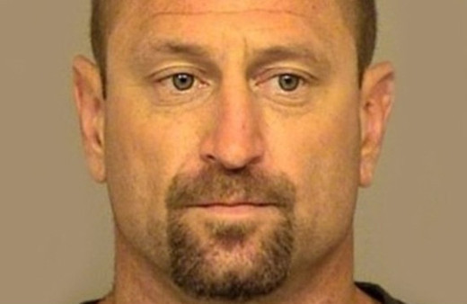 Soyduğu evde sifonu çekmeyi unutunca yakayı ele verdi!