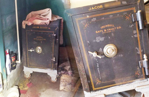 Dedelerinden kalma kasayı açtırdılar içinden çıkanlar şoke etti