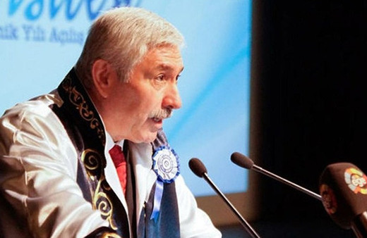 Rektör Hoşçoşkun için yakalama kararı