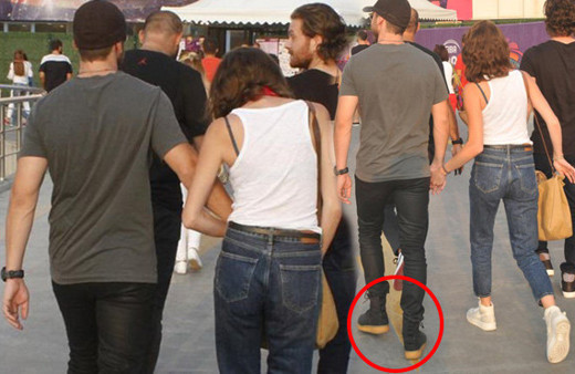 Görenler tanıyamadı! Sıcak havada botlarını çıkarmadı