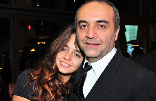 Yılmaz Erdoğan'ın kızı Berfin bakın hangi ünlü şarkıcıyla görüntülendi!