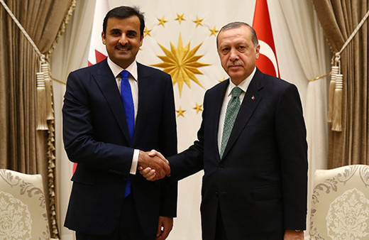 Katar Emirine sıcak karşılama