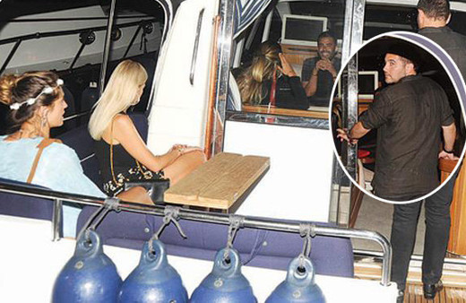 Hacı, hızlı çıktı! Üç kadınla alem yaparken basıldı