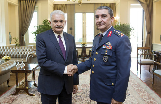 Ankara'da neler oluyor? Komutanların biri gitti diğeri geldi