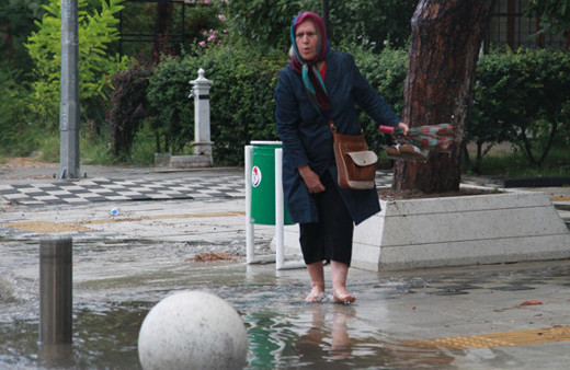 Kırklareli'yi dolu vurdu köpekler bile kaçtı hava durumu