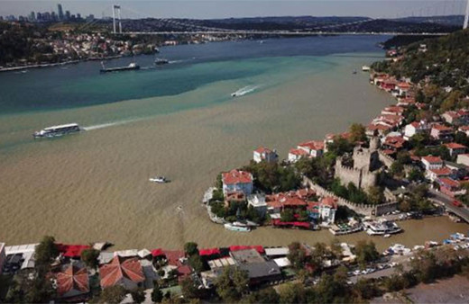 Son dakika... Boğaz'da şaşırtan görüntü... Korkutan söylenti..