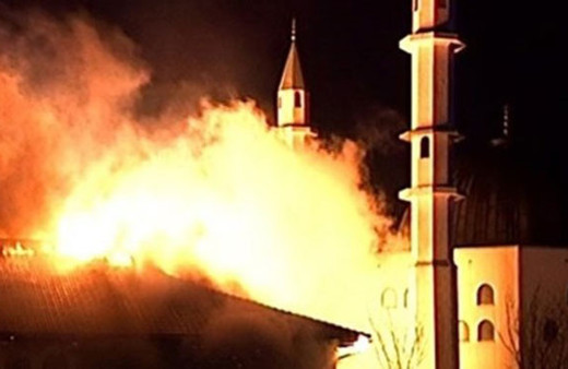 İsveç'te cami yakıldı!