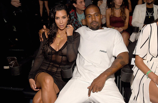 Kardashian: Deli gibi aşığım