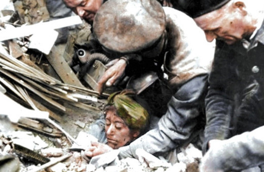 500 Alman uçağı Londra'da taş taş üstüne bırakmadı