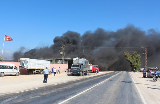Hatay'da hurdalıkta patlama! Yaralılar var