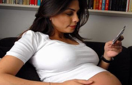 Sperm bankası ile anne olmuştu ünlü oyuncunun oğluna bakın